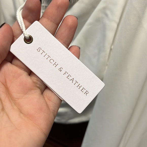 White Crop Long Sleeve - Picture 2 of 4